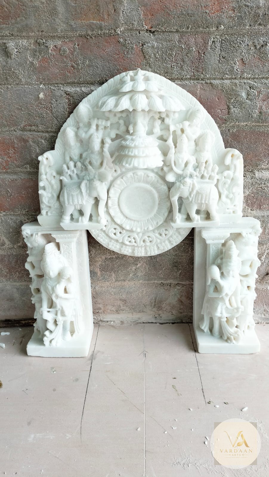 Jain Temple Parikar — Gaja Toran — hand-carved Makrana marble Indoor Temples for home by Vardaan Arts