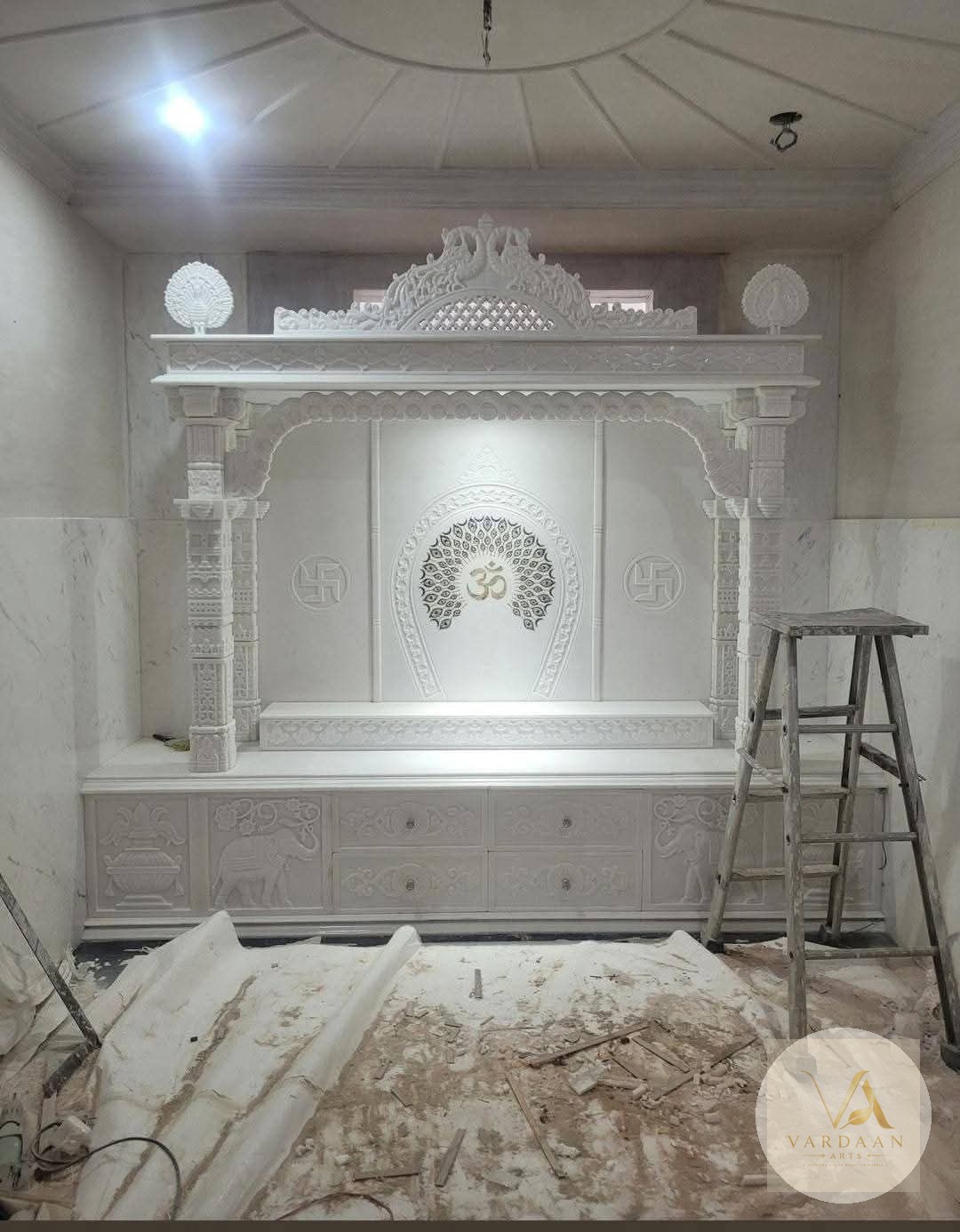 Peacock Om Pooja Room (Full Wall) — hand-carved Makrana marble Indoor Temples for home by Vardaan Arts