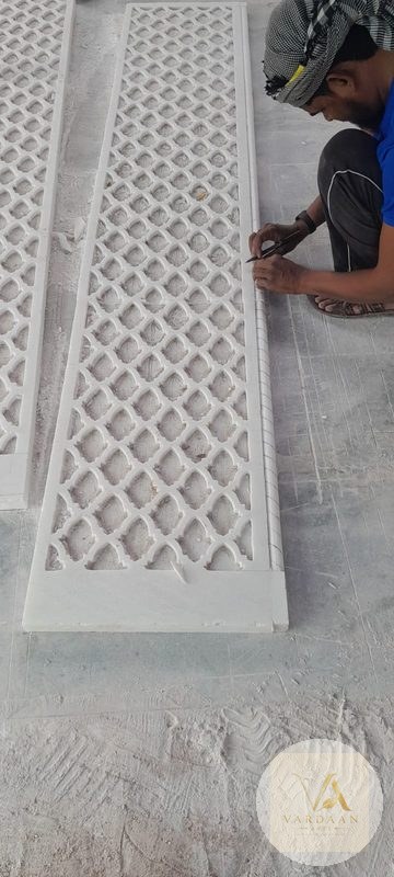 Diamond Lattice Marble Jali — hand-carved Makrana marble Jali Work for home by Vardaan Arts